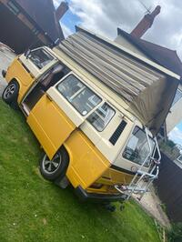 VOLKSWAGEN CAMPER