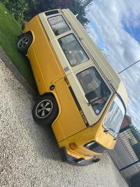 VOLKSWAGEN CAMPER
