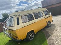 VOLKSWAGEN CAMPER