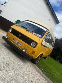 VOLKSWAGEN CAMPER