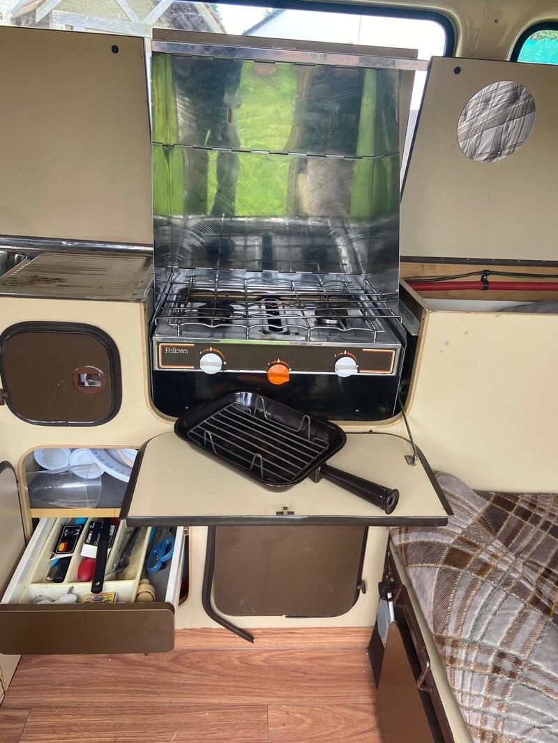 VOLKSWAGEN CAMPER