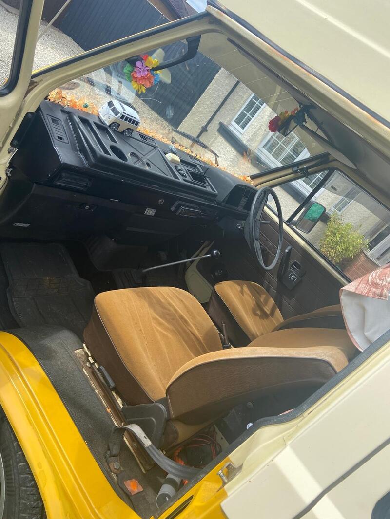 VOLKSWAGEN CAMPER