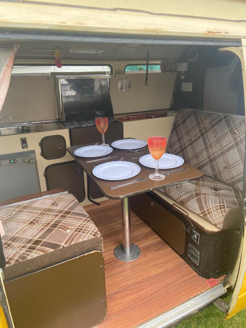 VOLKSWAGEN CAMPER